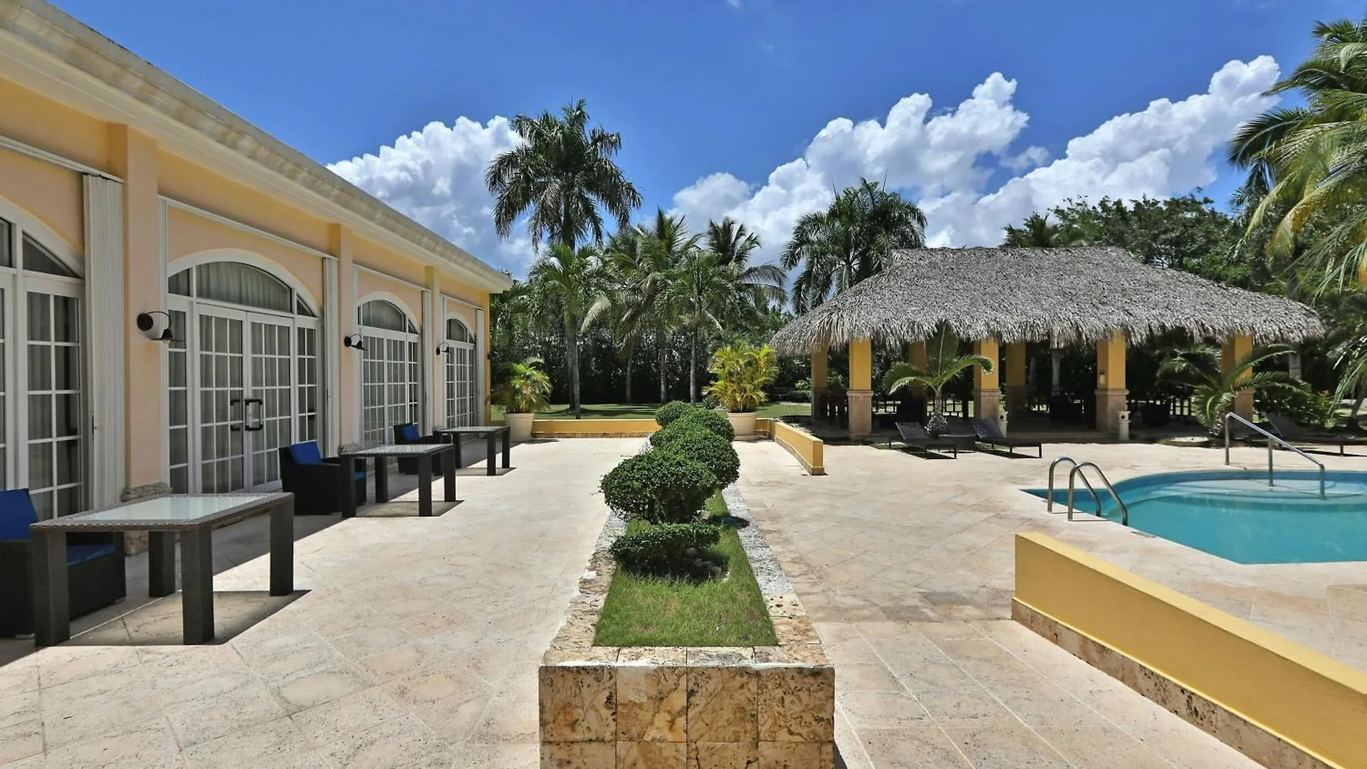 Hotel Four Points By Sheraton Santo Domingo La Caleta